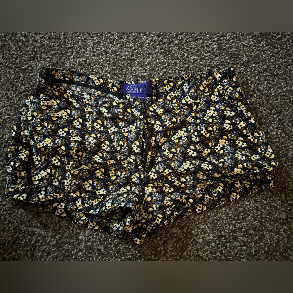 Miley Cyrus Shorts Size 13